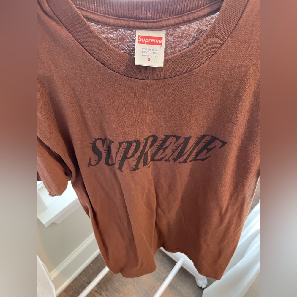 Supreme t shirt